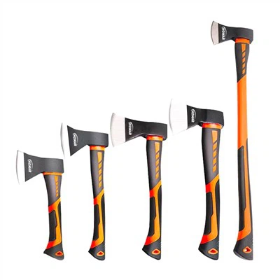 लकड़ी काटने के लिए छोटी कुल्हाड़ी